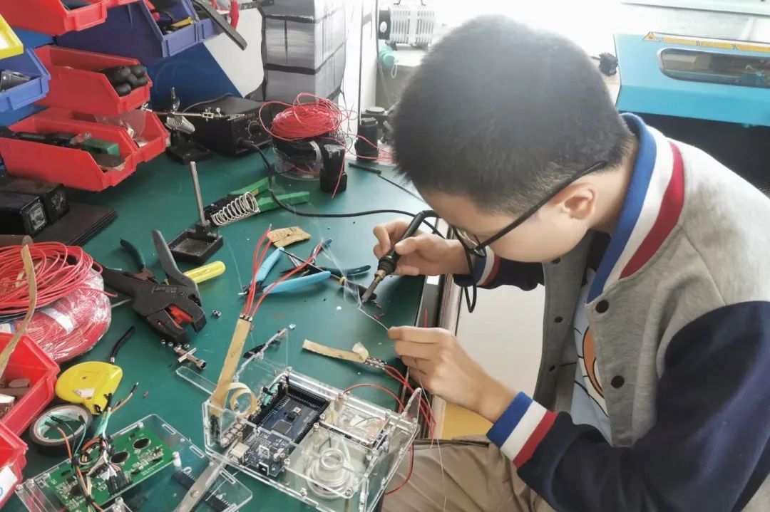 电子科技课程